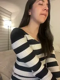 saori_10 webcam model stream image