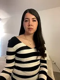 saori_10 webcam model stream image