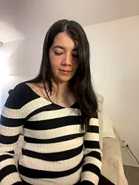 saori_10 webcam model stream image