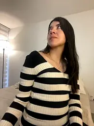 saori_10 webcam model stream image