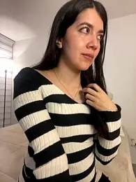 saori_10 webcam model stream image