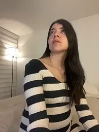 saori_10 webcam model stream image