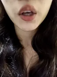 Sofiyaa_39 webcam stripchat model stream image