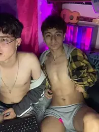 b4by_mailo webcam model stream image