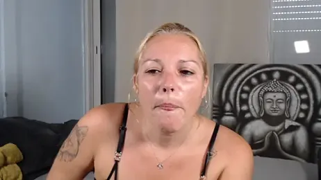 Doucelouve9 webcam stripchat model stream image