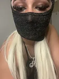 kamila_french webcam model stream image