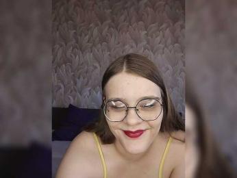 VikiMeow webcam model stream image