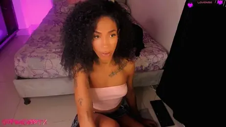 _Larabbitxx webcam model stream image