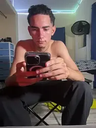 Guevon123 webcam model stream image