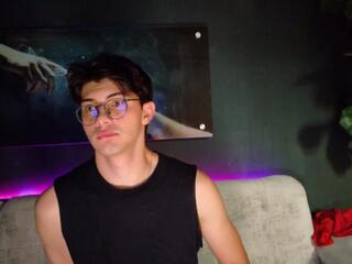 Bm Guys webcam model stream image