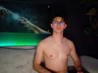 Bm Guys webcam model stream image