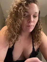 XoMisty webcam model stream image