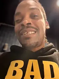 2HandsLong webcam model stream image