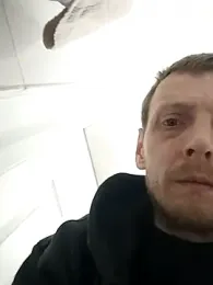 CrookedBunk3527 webcam model stream image