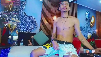SkinnycuteAlyer webcam model stream image