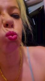 Jessicahe webcam model stream image