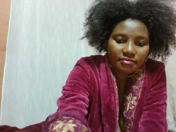 NoeLah webcam bongacams model stream image