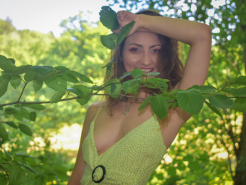 SarraNoir webcam livejasmin model stream image
