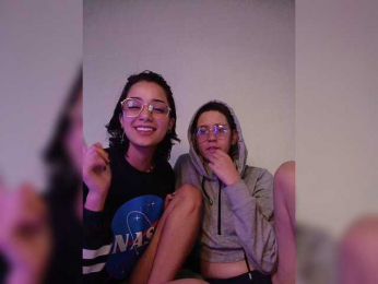 Lexaandvenus webcam model stream image