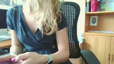 Secretairenue webcam model stream image