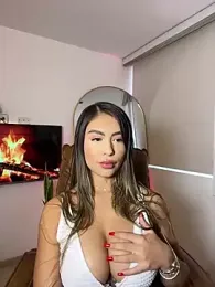 _laura_02 webcam model stream image