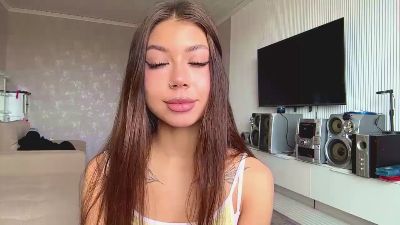 EloisWarring webcam model stream image