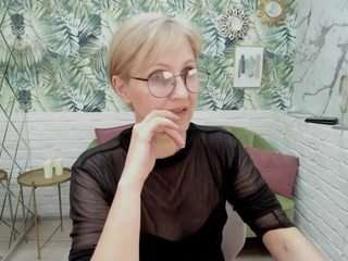 parischerry webcam model stream image