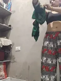lovelypooja93 webcam stripchat model stream image