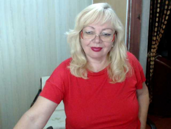 EvelynLoveShy webcam model stream image