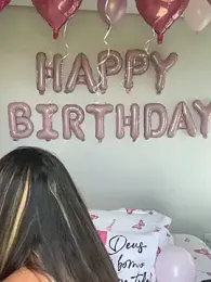 lariic webcam stripchat model stream image