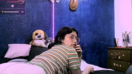 NinaYellow webcam model stream image