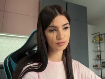 Honey-Trapp webcam bongacams model stream image