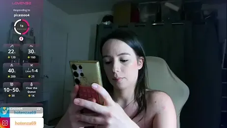 Hotenza69 webcam model stream image