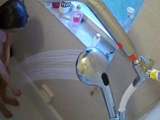 voyeurcam-charleys-bathroom webcam model stream image