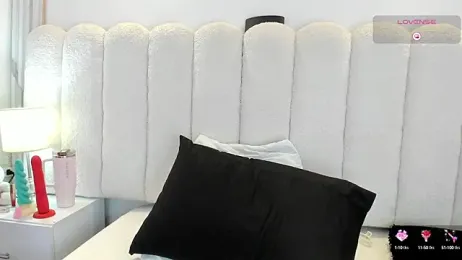 Mia_rom11 webcam model stream image