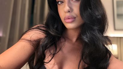 Goddess_Velora webcam model stream image