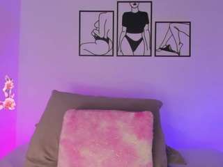 aylinn-18 webcam camsoda model stream image