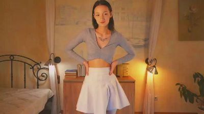 HildCornett webcam model stream image