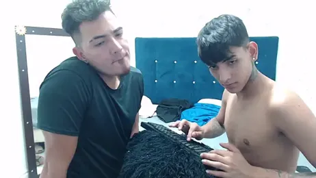 SkyAndSeth webcam model stream image
