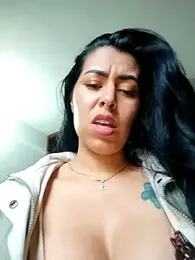 Luianna webcam model stream image