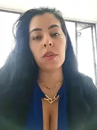 Luianna webcam model stream image