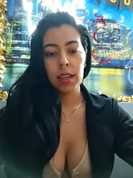 Luianna webcam model stream image