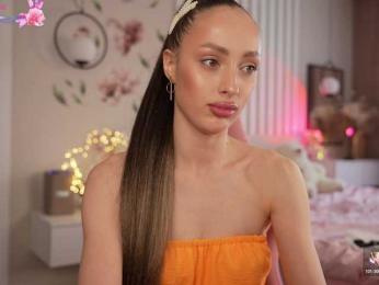 MilaLuxury webcam model stream image