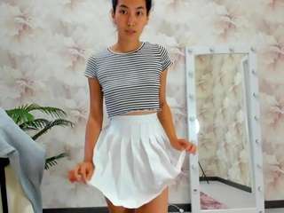 flirty-aura webcam model stream image
