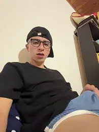 CamiRojas_boy webcam model stream image