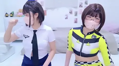 841_yayoi webcam model stream image