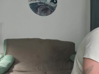 w_______ webcam model stream image