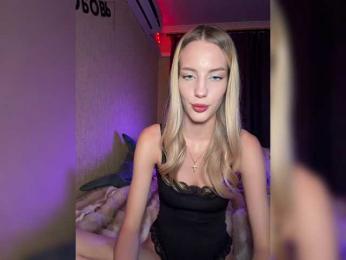 MikkiSweetie webcam model stream image
