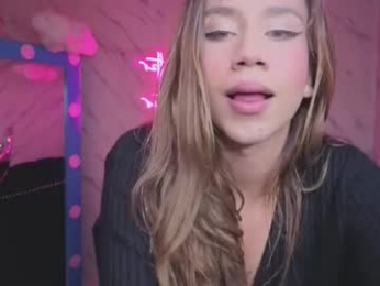 evy_lux_v webcam model stream image