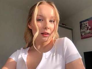 merririesgraf webcam model stream image